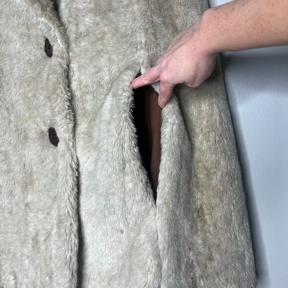 VTG Faux Fur Women's Inverness Cape Cloak Coat OS Old Money Glam Old Hollywood - Picture 3 of 10